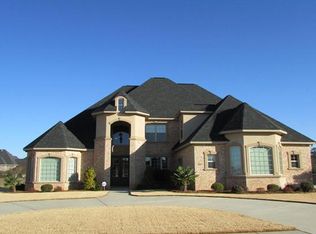 107 Vanguard Ct, Centerville, GA 31028