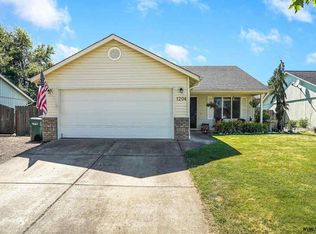 1204 S 6th St, Independence, OR 97351