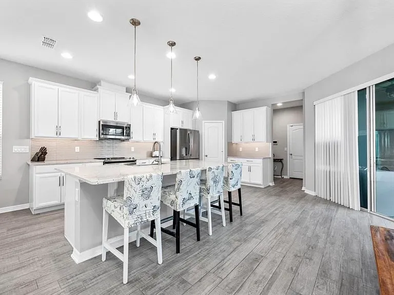 640 Bayern Ln — Photo 7