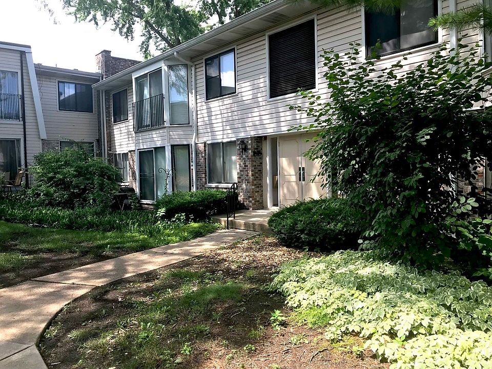 1st image of 2830 Mitchell Dr APT 6
