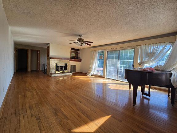 4th image of 204 Tupelo Ct