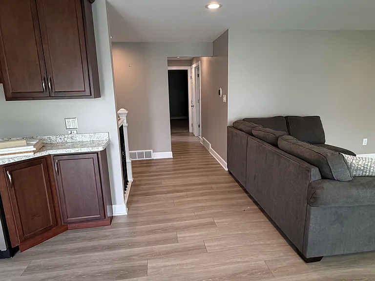16 Wayside Ct — Photo 5