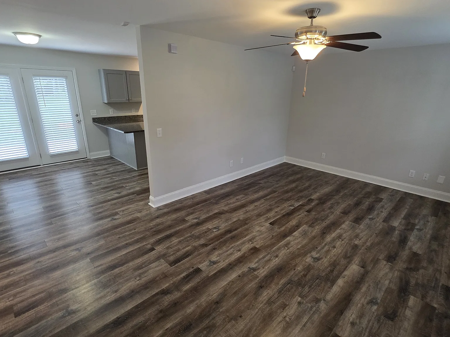 3 bed, 1233 sqft, $1,795 — Photo 2