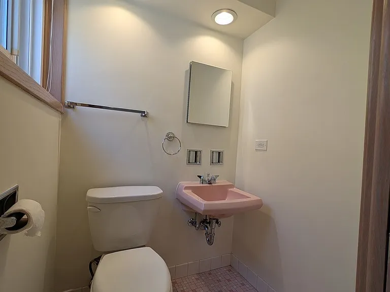 6537 N Natoma Ave #2 — Photo 3