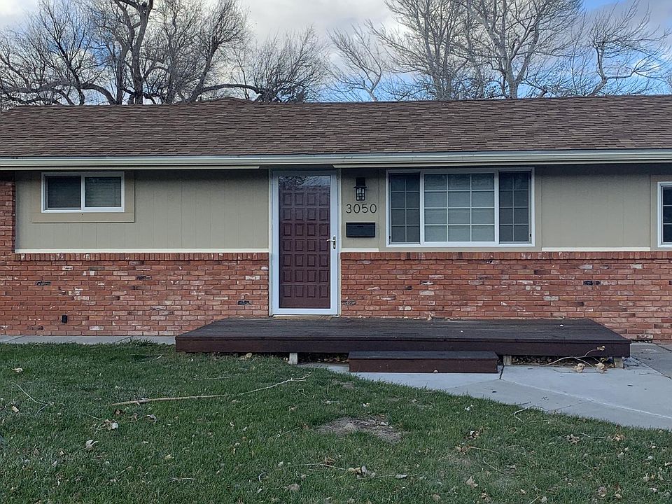 1st image of 3050 De Smet Dr