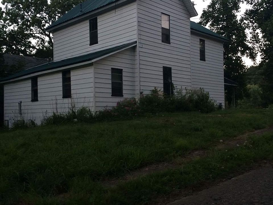2nd image of 633 S Franklin St