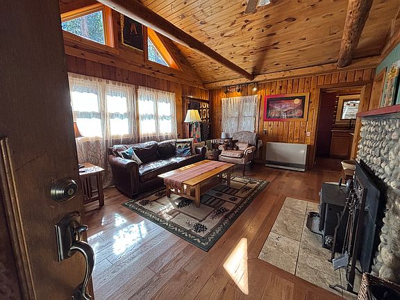 Reading room and hospitality for guests
