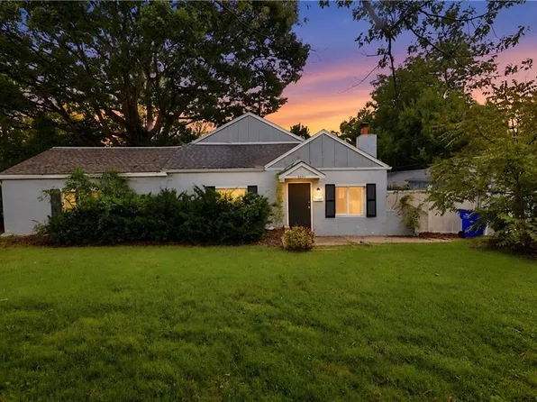 5228 Woodson Rd, Raytown, MO 64133