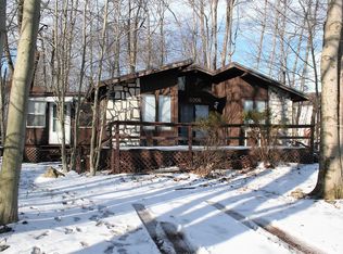 7186 Mountain Dr, Tobyhanna, PA