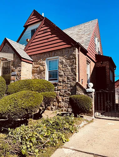 5003 Bell Blvd Photo 1
