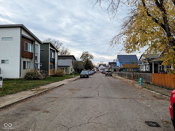 5th image of 2221 Pleasant St