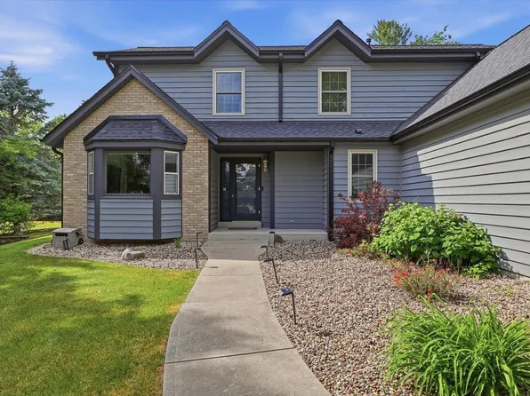 W280N8123 Black Diamond COURT, Hartland, WI 53029