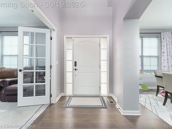 5th image of 2165 Memorial Ln