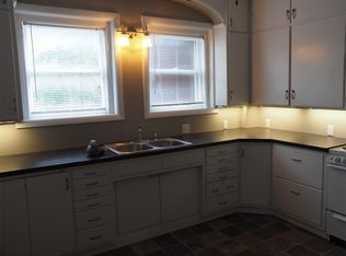 90 N Winooski Ave, Burlington, VT 05401