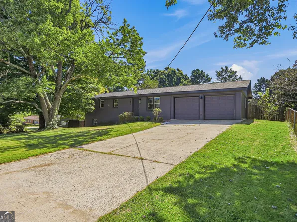 3841 Lavilla Dr, Powder Springs, GA 30127