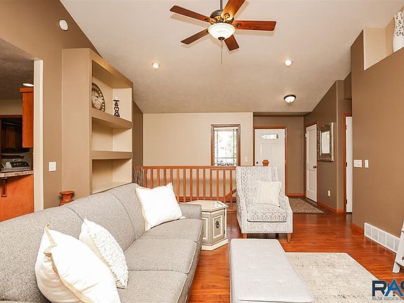 4th image of 3013 W Courtyard Ln