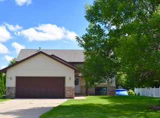 601 E South St, Belle Plaine, MN 56011