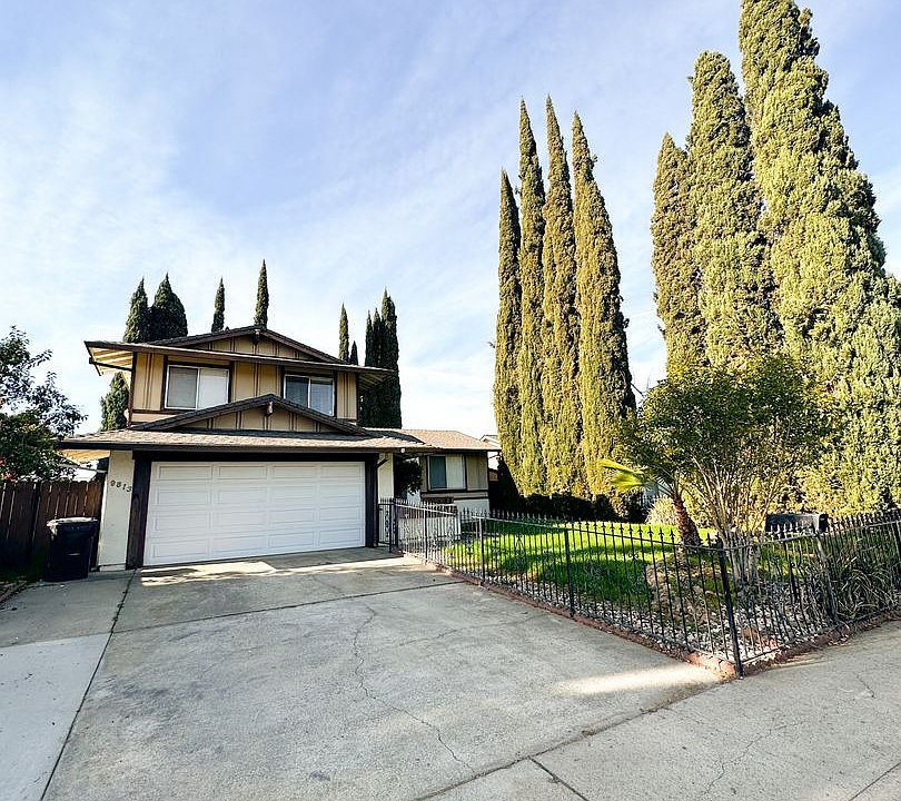 1st image of 9813 Bexley Dr