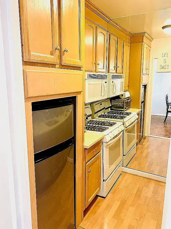 303 East 57th Street — Photo 4
