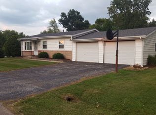 224 Walnut St, Hawk Point, MO 63349