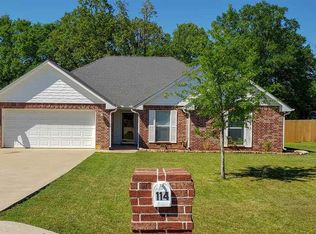 114 Golden Eagle Rd, Henderson, TX 75654