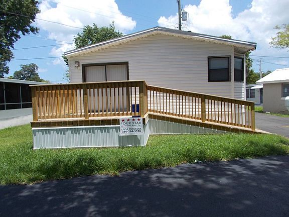 2nd image of 119 Acapulco Ln