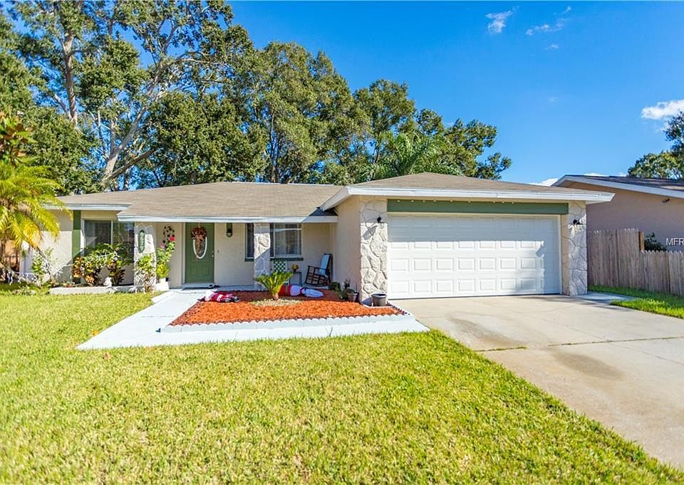 1st image of 6679 Pinecrest Ln