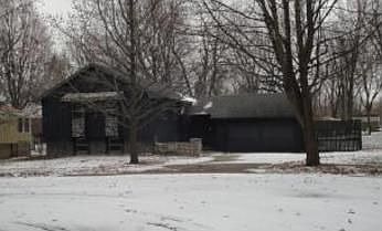 1st image of 6814 Lakeshore Ct