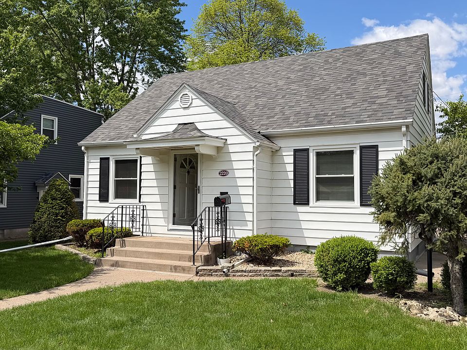 1st image of 2220 E Lombard St