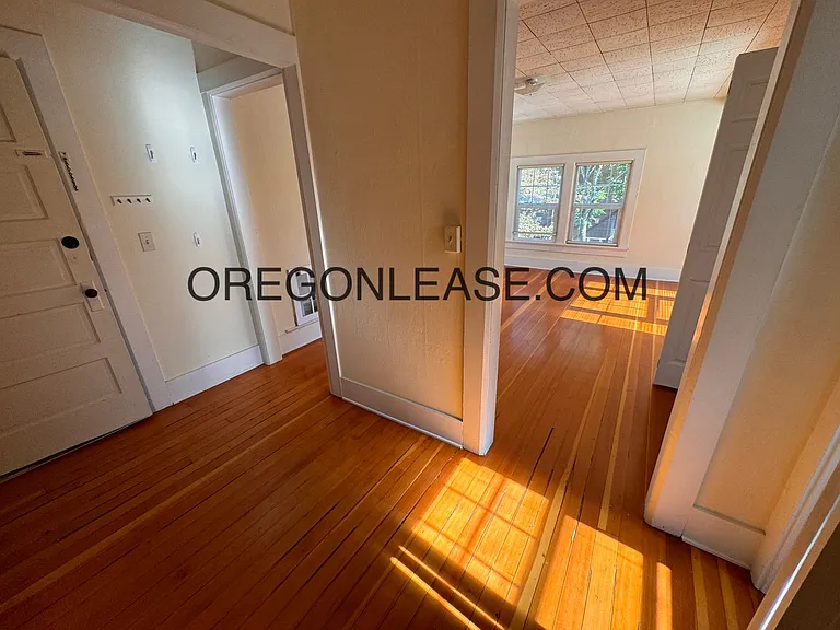 542 E 12th Ave #4 — Photo 5