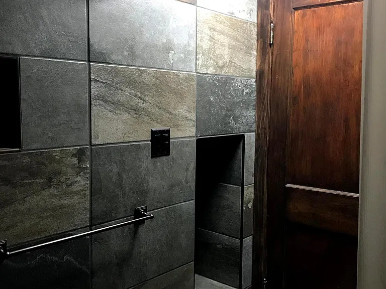 1556 Parkwood Rd #3 — Photo 8