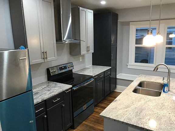 3rd image of 1524 S Randolph St