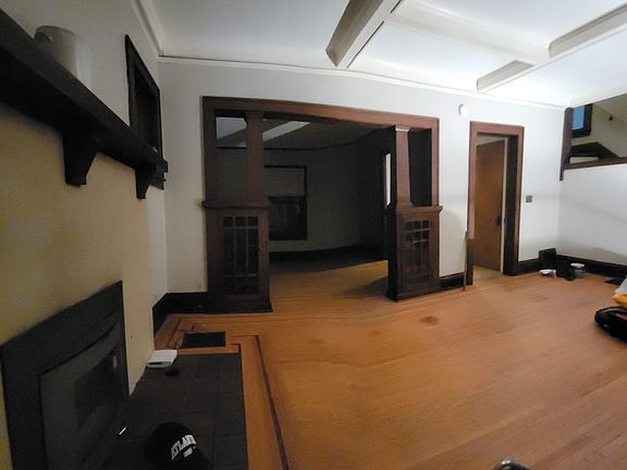 4th image of 3244 Pillsbury Ave