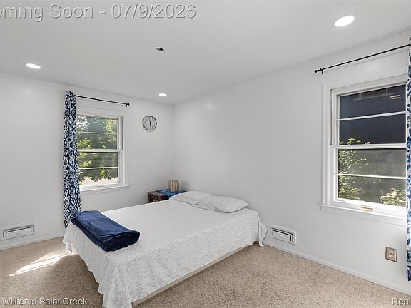 2nd image of 2731 Crooks Rd
