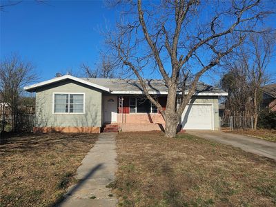 102 S West St, Bangs, TX, 76823