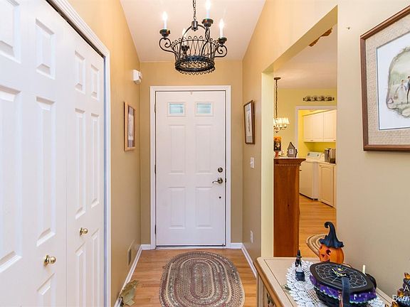 4th image of 1800 Wexford Dr