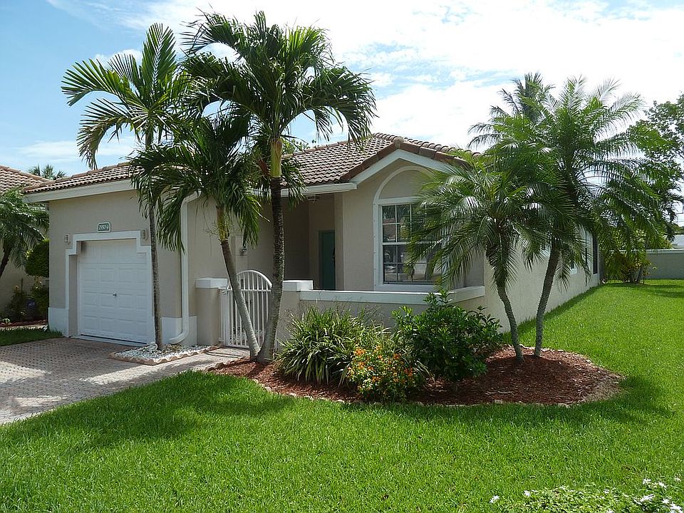 1st image of 2950 E Aragon Blvd Unit 4