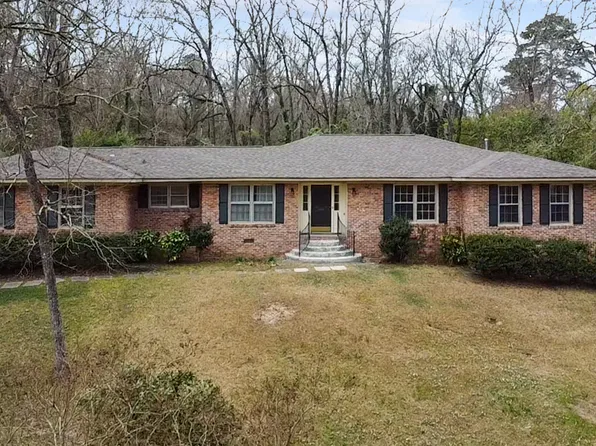 858 Fair Oaks Dr, Macon, GA 31204