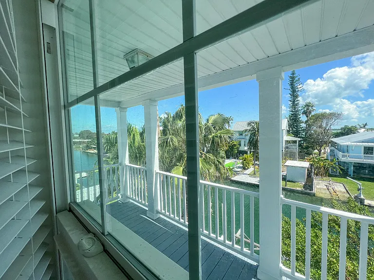 37 Palm Dr — Photo 33