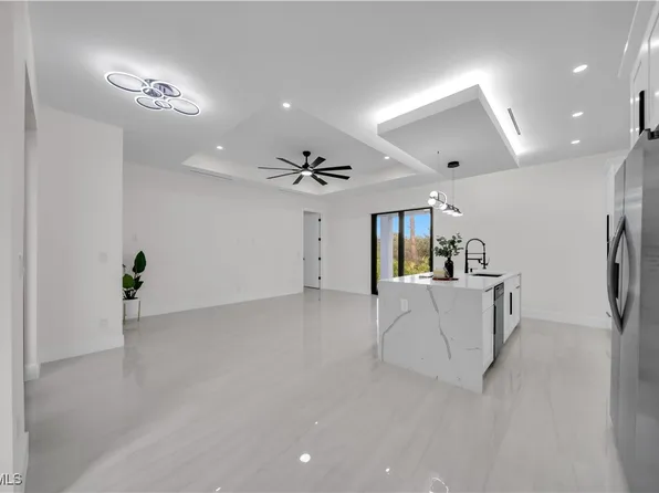 301 E 17th St, Lehigh Acres, FL 33972