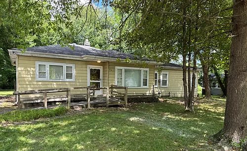 2918 Sunset Dr Photo 1