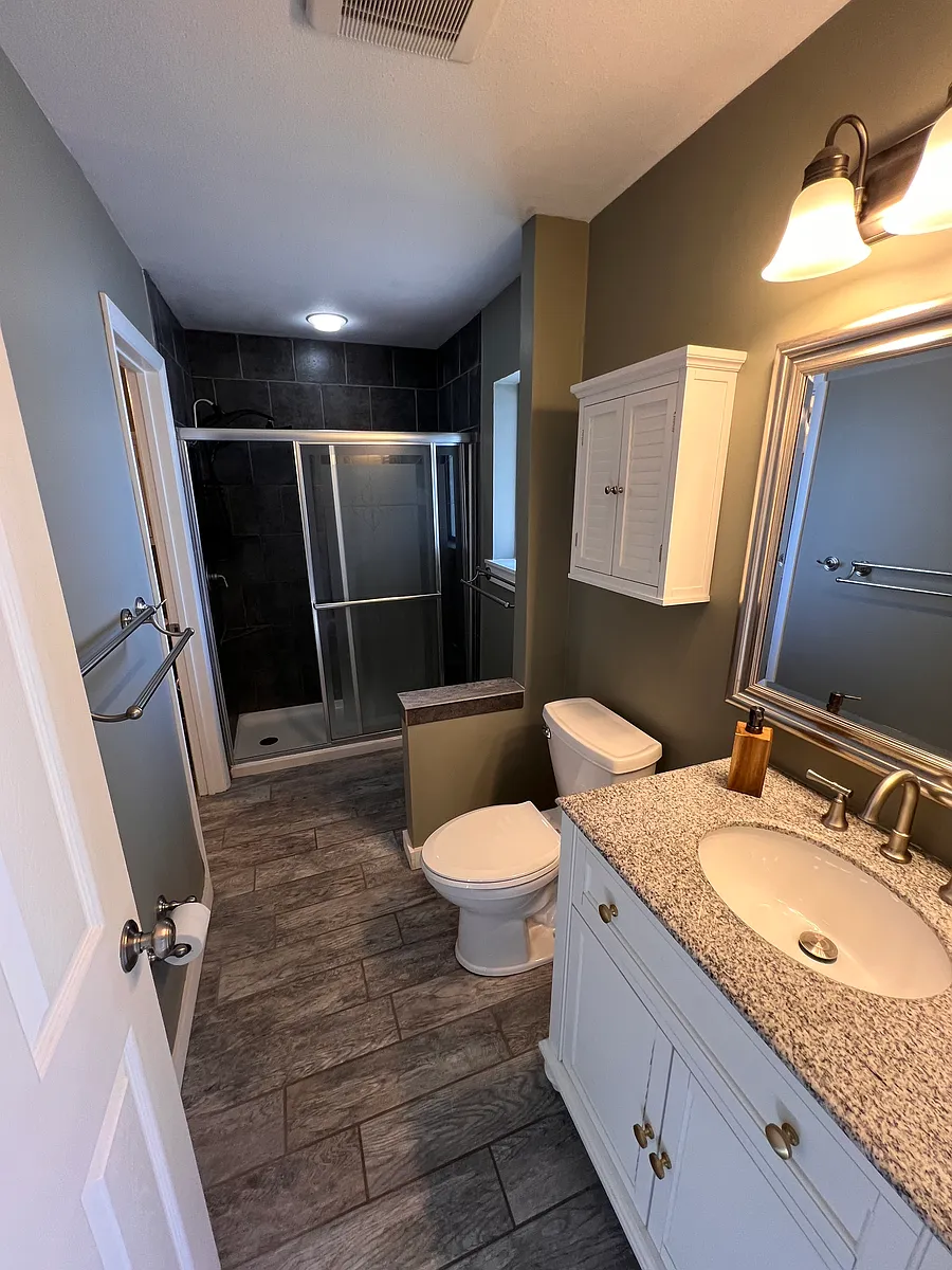 Building Photo - 5079 Aqua Dr #1B