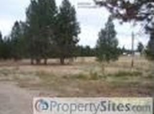 11117 E Laurel Rd, Chattaroy, WA 99003