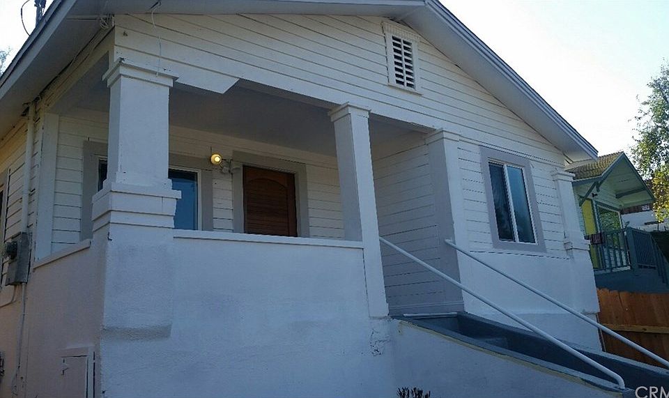 1st image of 4328 Beagle St