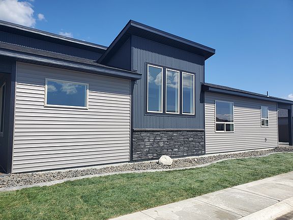 Corner House, no neighbor this side