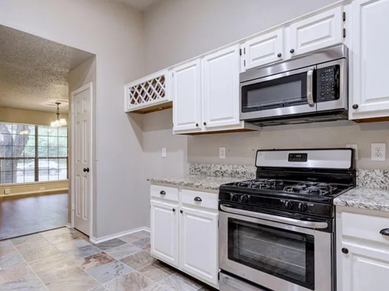 Freelan Dr — Photo 16