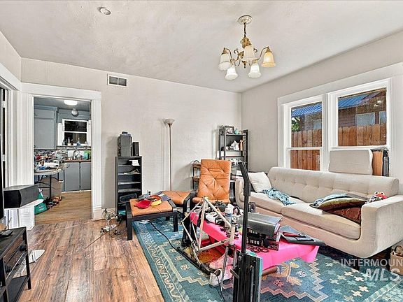 4th image of 442 N 6th St
