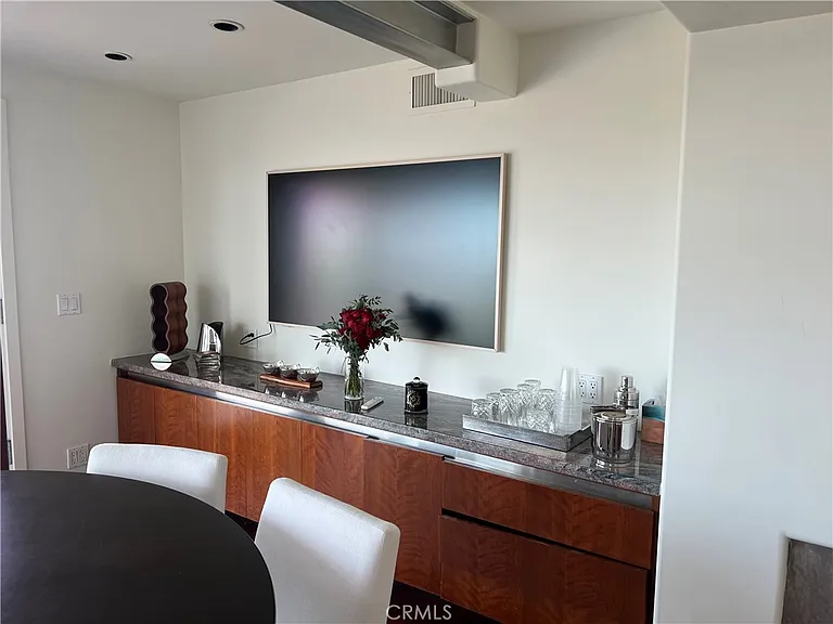 1569 Skyline Dr — Photo 11
