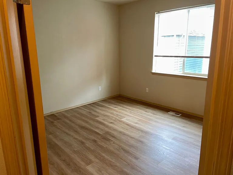 11535 6th Ave E — Photo 14