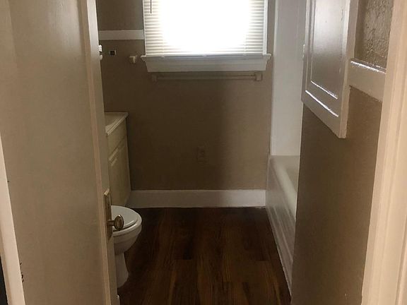 4th image of 125 W 22nd St